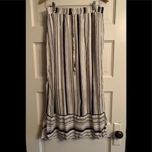 ⭐️3/$10 Maxi Striped Skirt